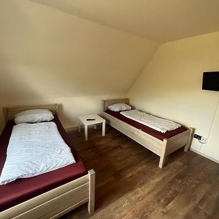 Pension Highway Bielefeld Senner Hellweg Экстерьер фото