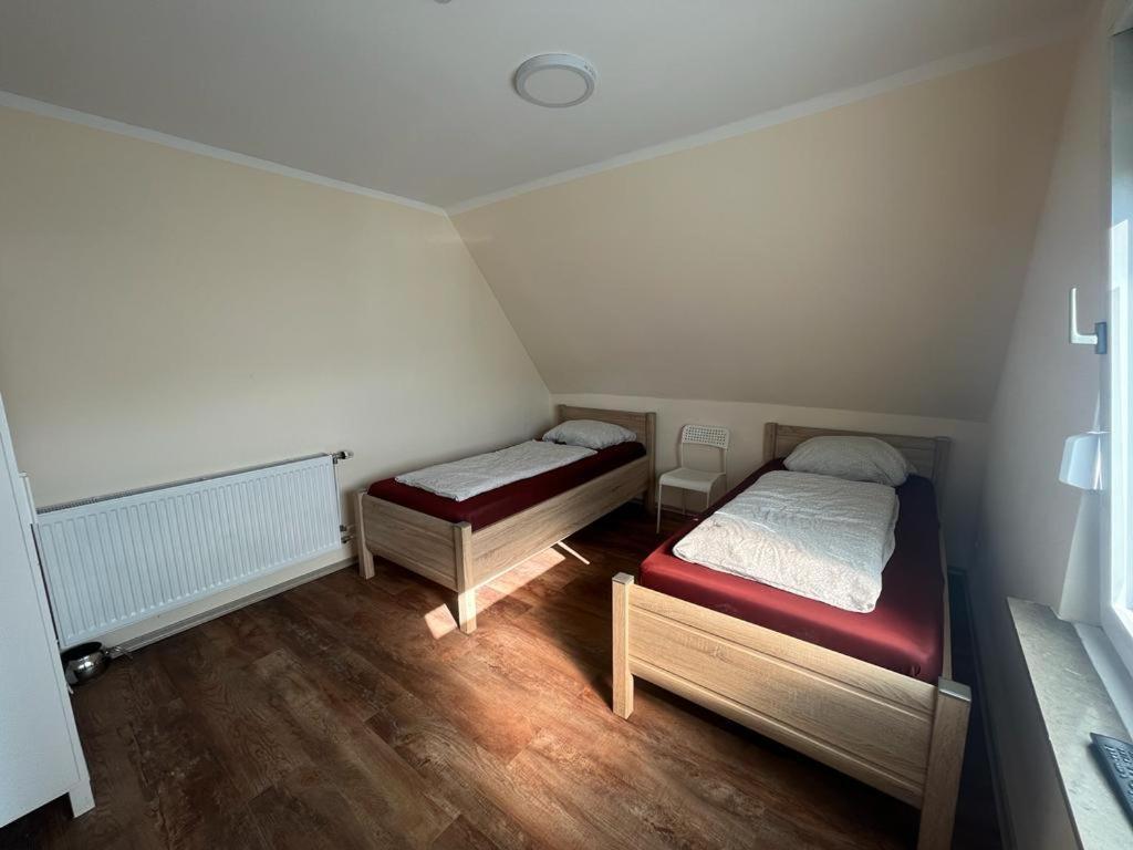 Pension Highway Bielefeld Senner Hellweg Экстерьер фото